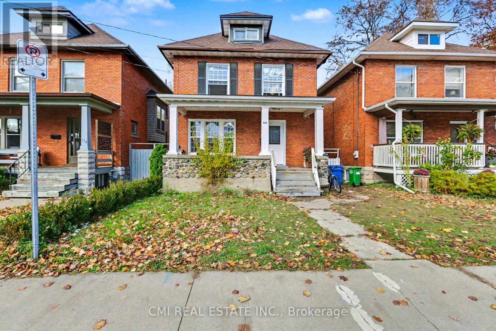 Detached at 122 MONTROSE STREET, Windsor
