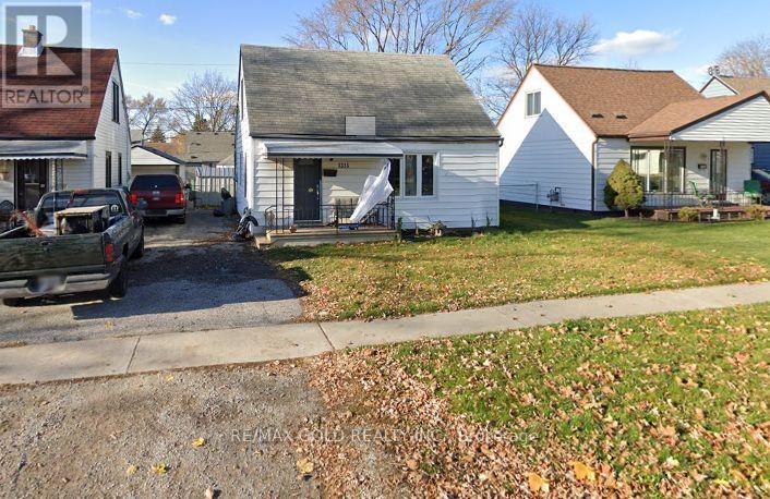Detached at 1315 PARTINGTON AVENUE, Windsor