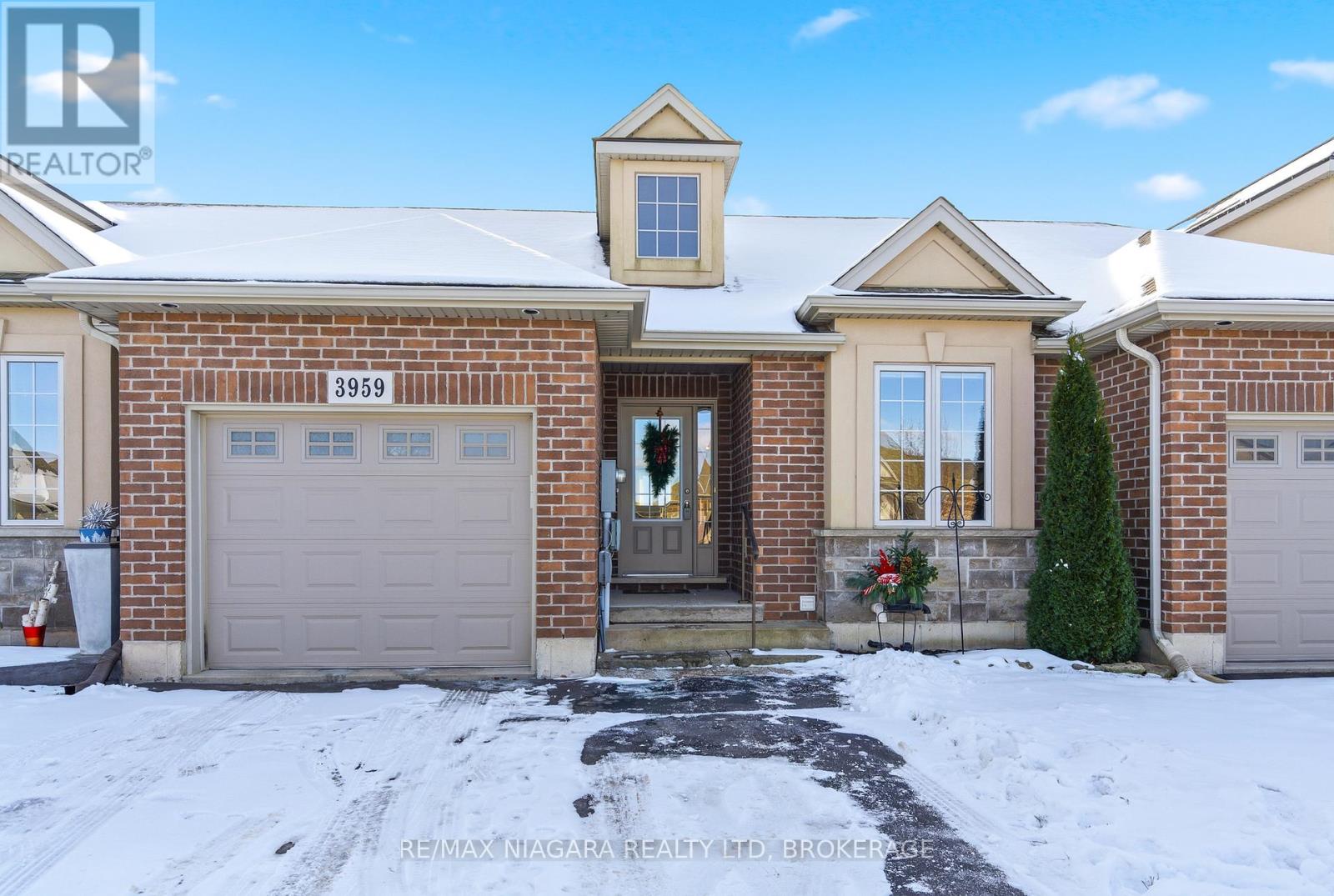 Townhouse at 3959 LOWER COACH ROAD, Fort Erie (Stevensville)