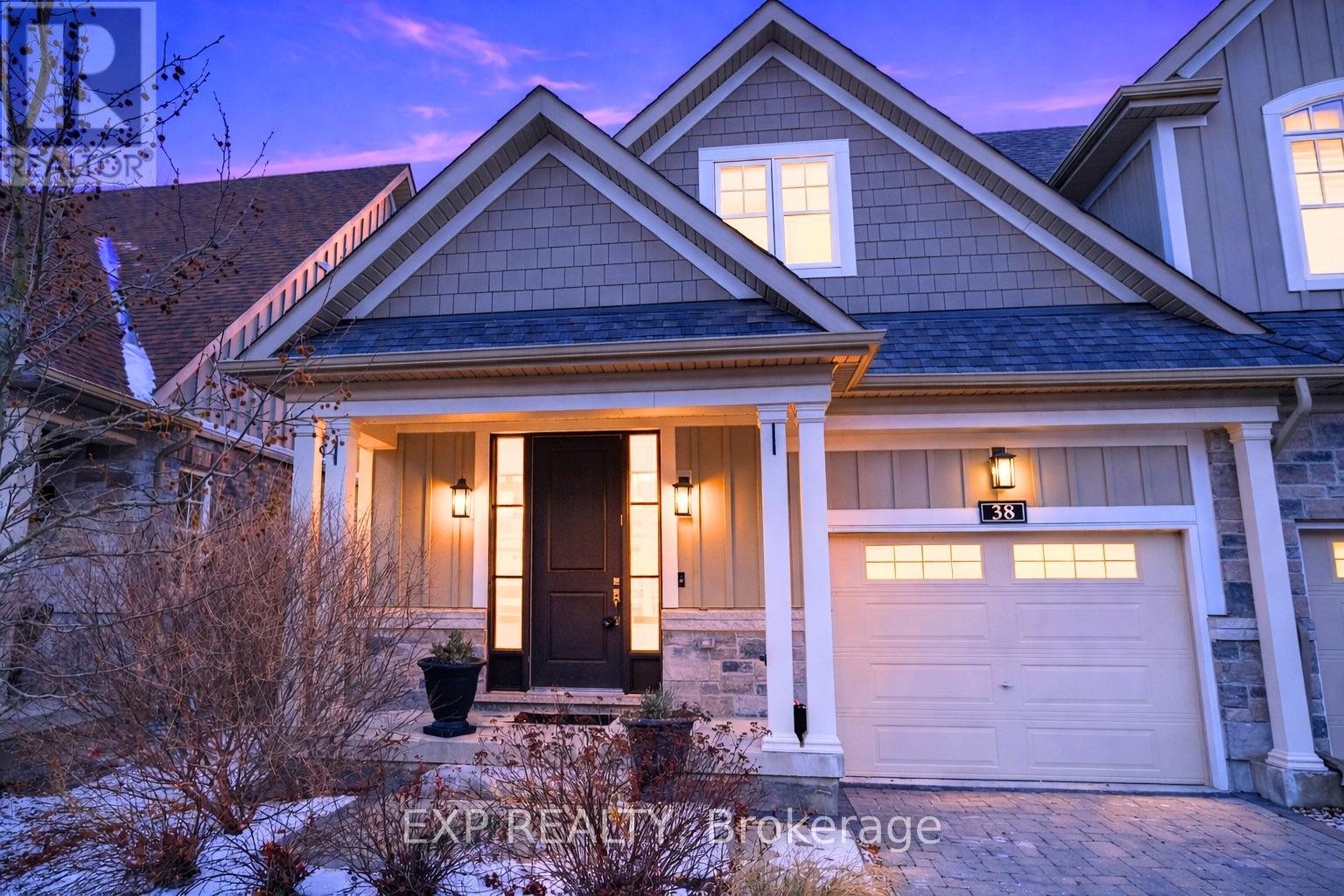 Townhouse at 38 WINDSOR CIRCLE, Niagara-on-the-Lake (Town)