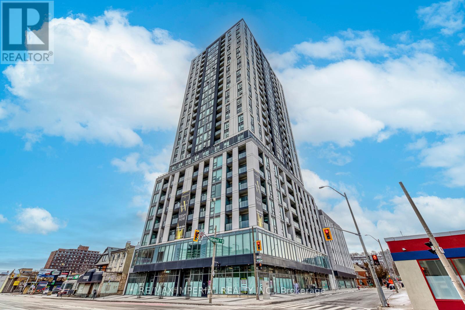 Multiplex at 1803 - 49 WALNUT STREET S, Hamilton (Corktown)