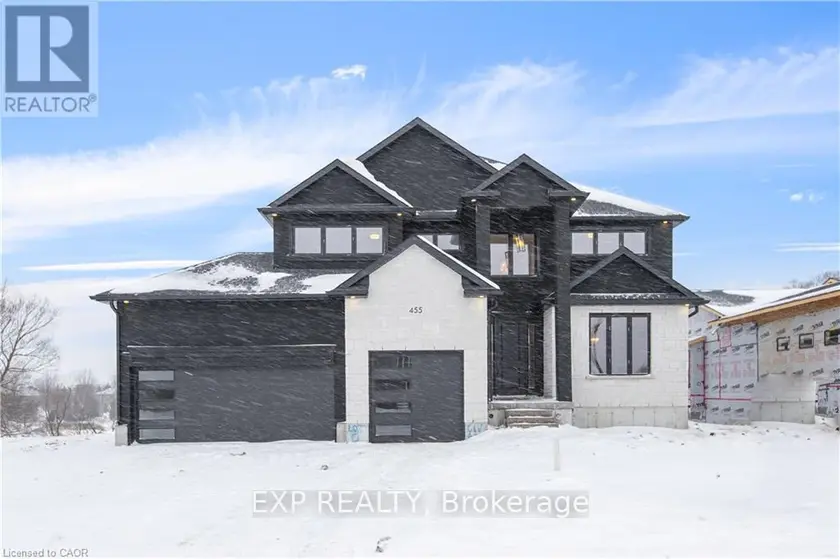 Detached at 2 AVERY PLACE, Perth East