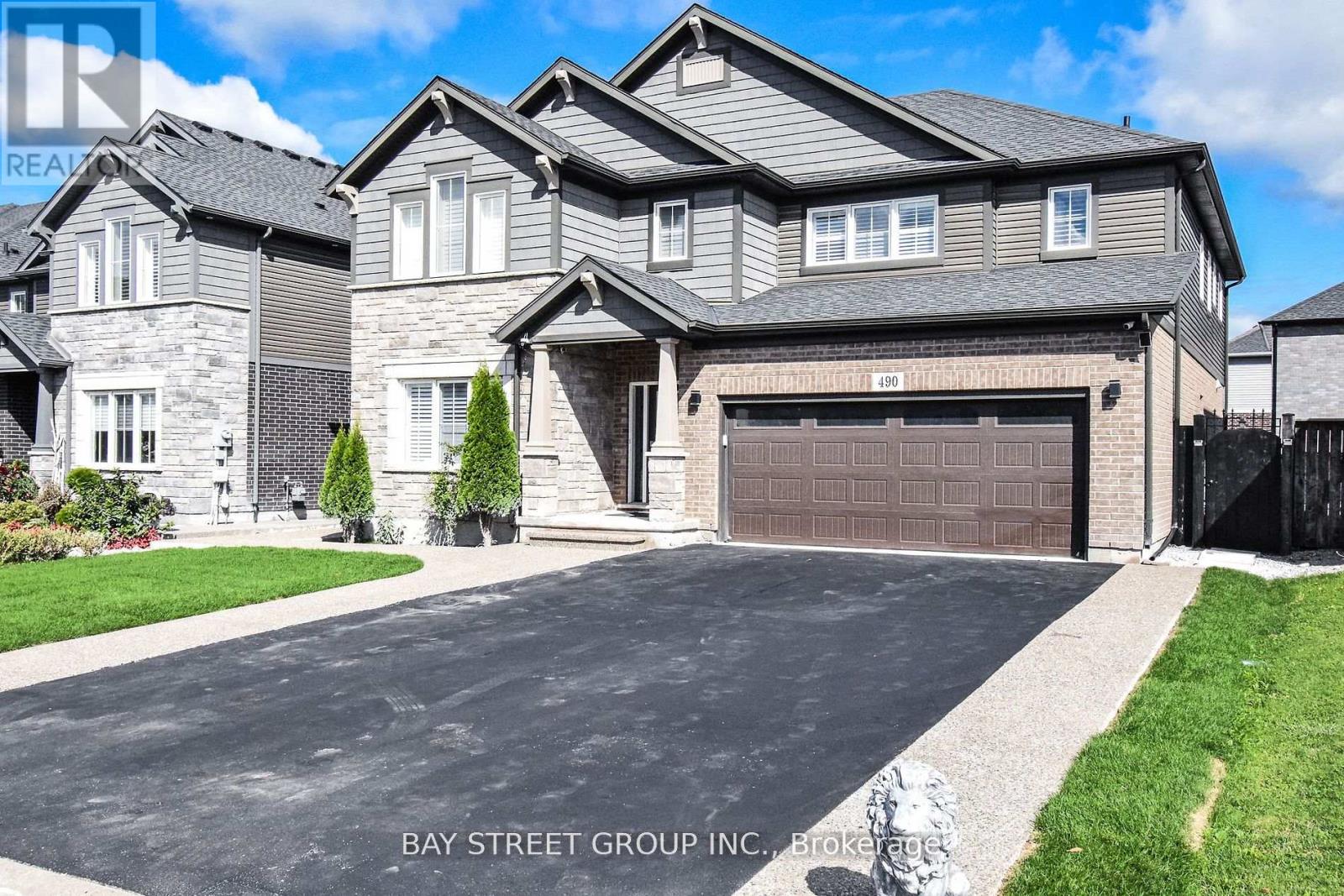 Detached at 490 SILVERWOOD AVENUE, Welland (Coyle Creek)