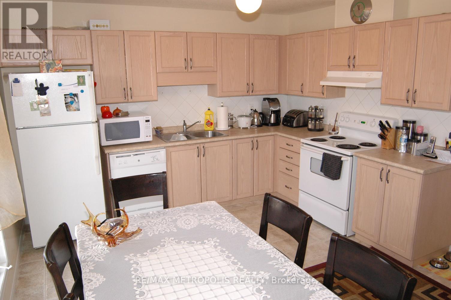 Townhouse at C17 - 619 WILD GINGER AVENUE, Waterloo