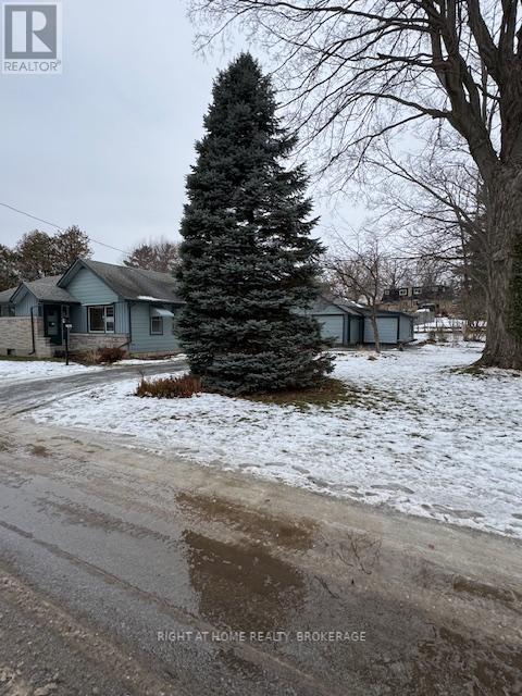 Detached at 3906 ALEXANDRA ROAD, Fort Erie (Crystal Beach)