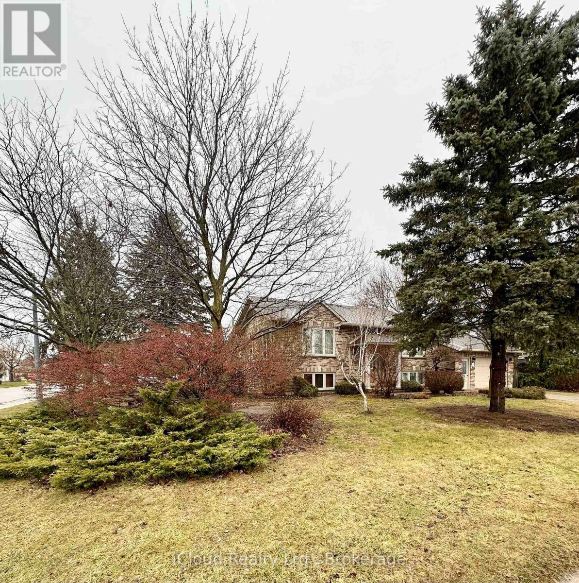 Detached at 86 GLENDALE DRIVE E, Tillsonburg