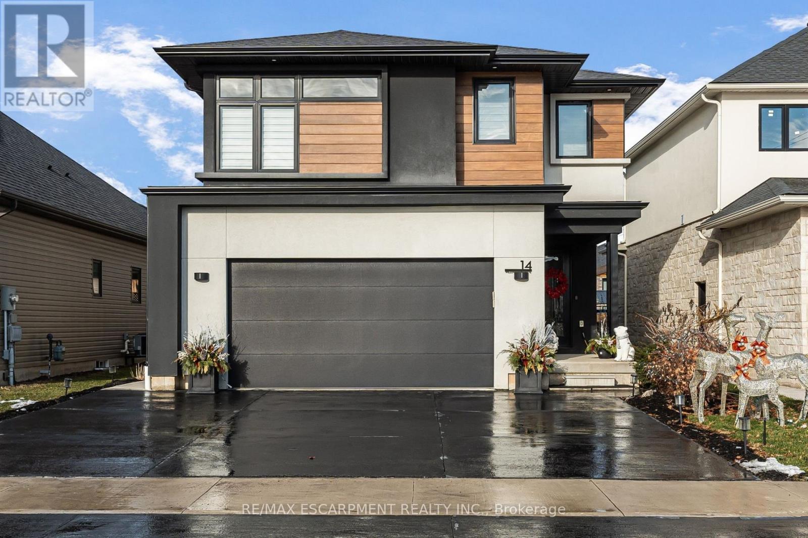 Detached at 14 WILLOWBROOK DRIVE, Welland (West Welland)