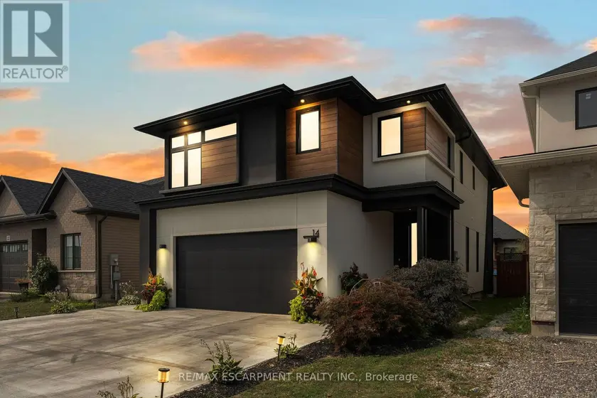 Detached at 14 WILLOWBROOK DRIVE, Welland