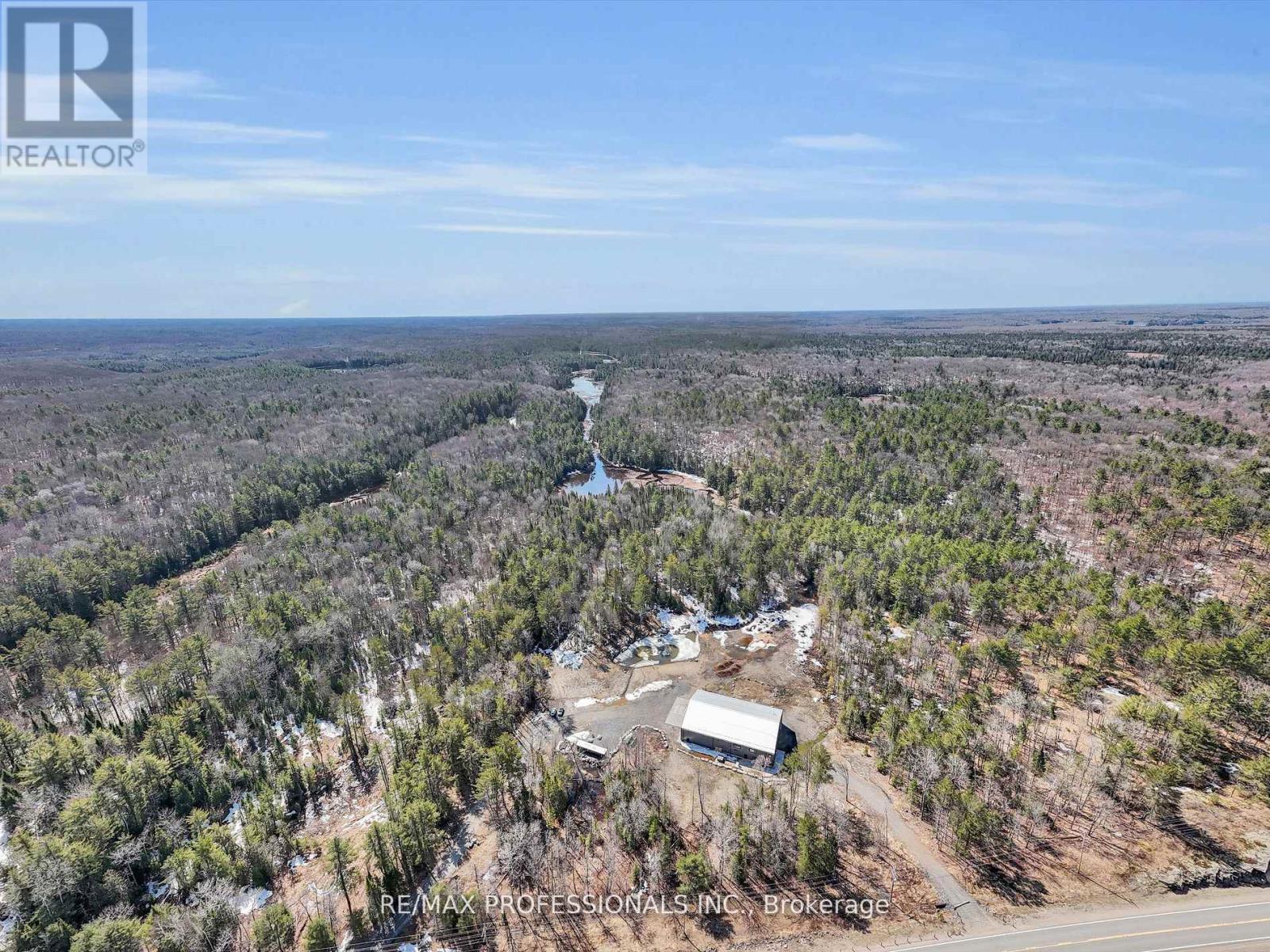 Detached at 2320 HIGHWAY 117, Lake of Bays (Mclean)