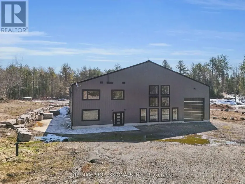 Detached at 2320 HIGHWAY 117, Lake of Bays