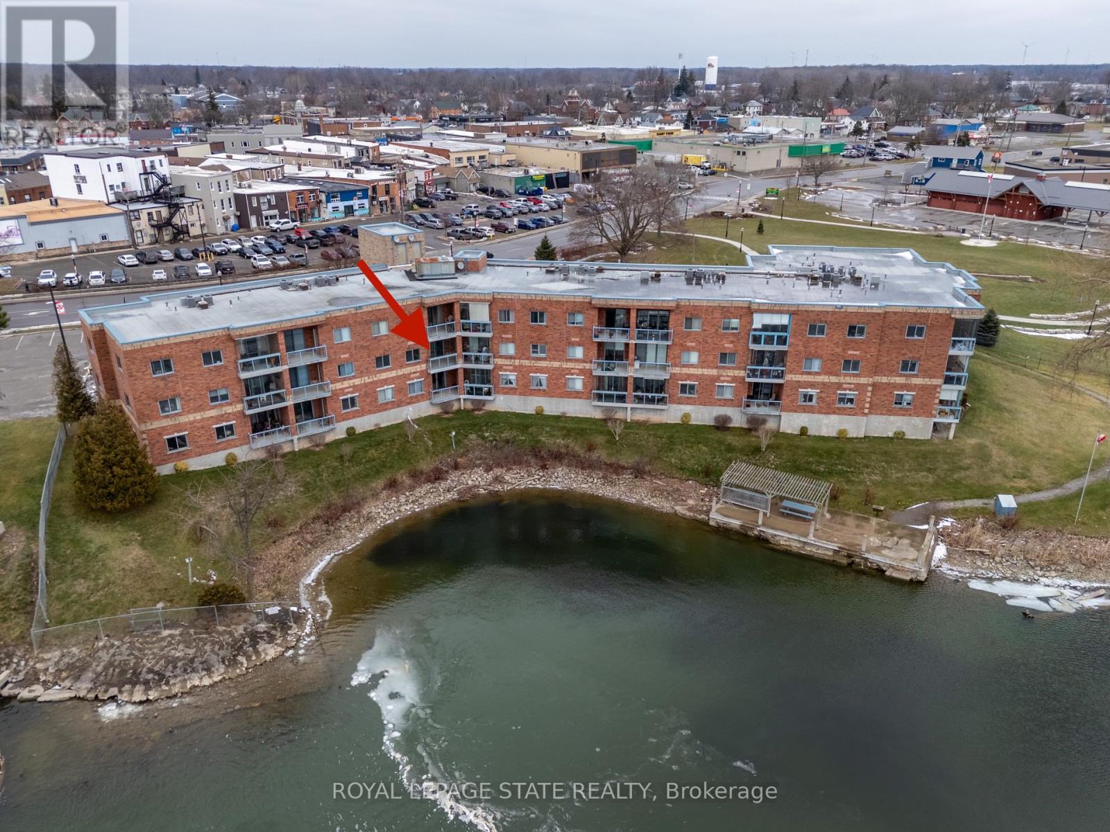 Apartment at 203 - 210 MAIN STREET E, Haldimand (Dunnville)