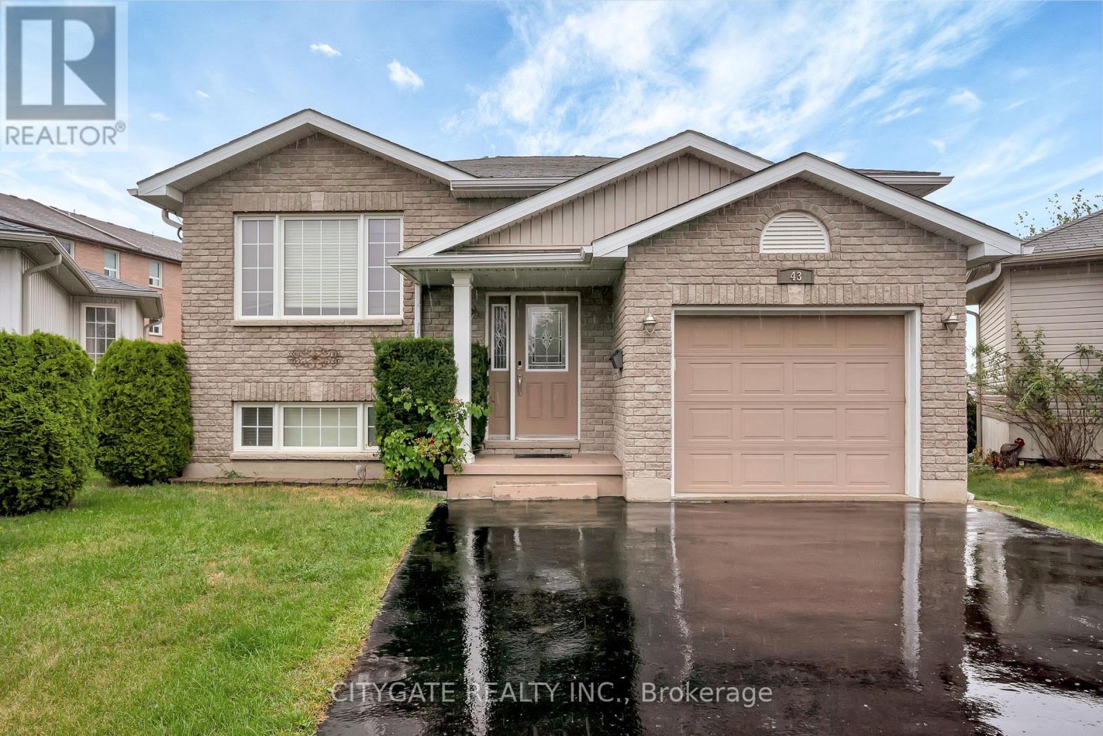 Detached at 43 FOLLWELL CRESCENT, Belleville (Belleville Ward)