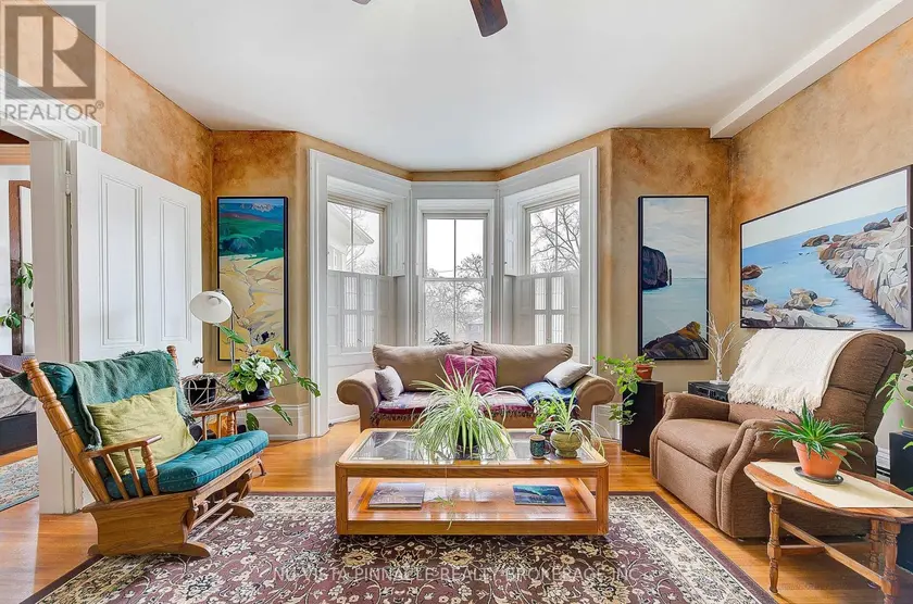 Apartment at 5 - 49 RIDOUT STREET S, London South