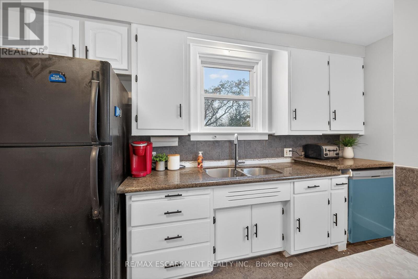Detached at 79 MAIN STREET S, Haldimand