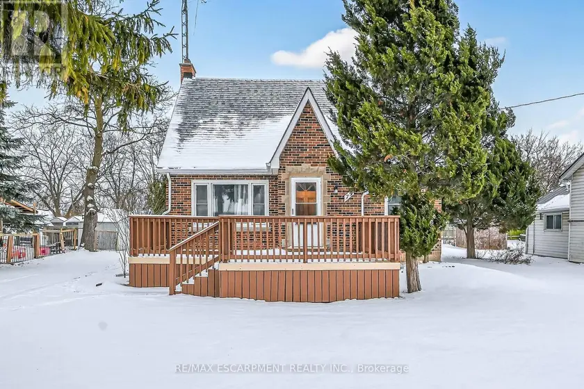 Detached at 79 MAIN STREET S, Haldimand