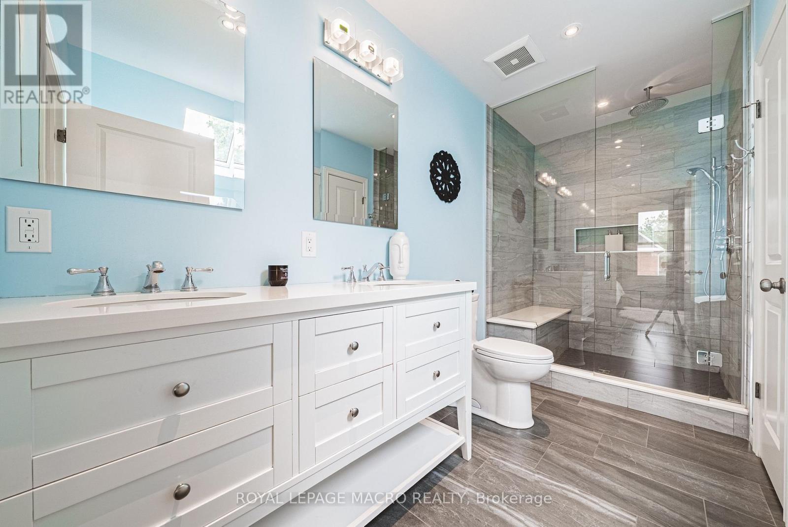 Detached at 25 ORCHARD HILL, Hamilton