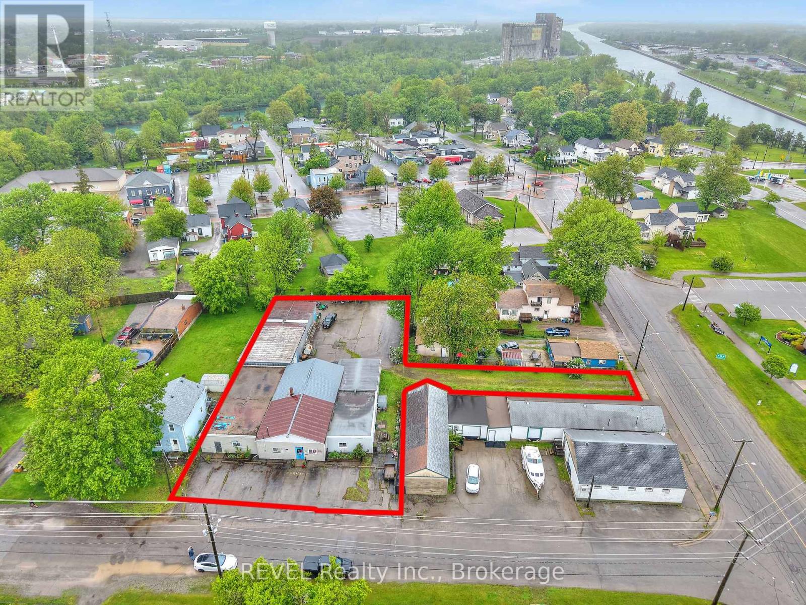 Detached at 23 AMELIA STREET, Port Colborne (Main Street)