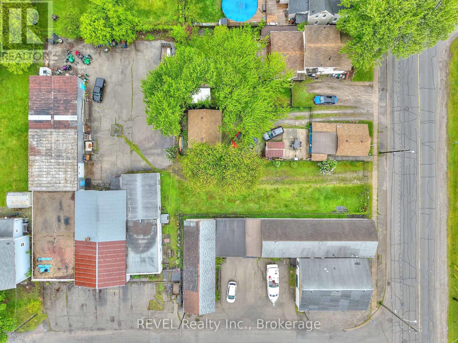 Detached at 23 AMELIA STREET, Port Colborne