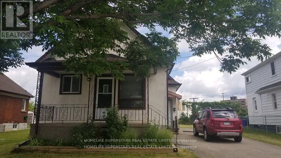 Detached at 5740 DESSON AVENUE E, Niagara Falls (Clifton Hill)
