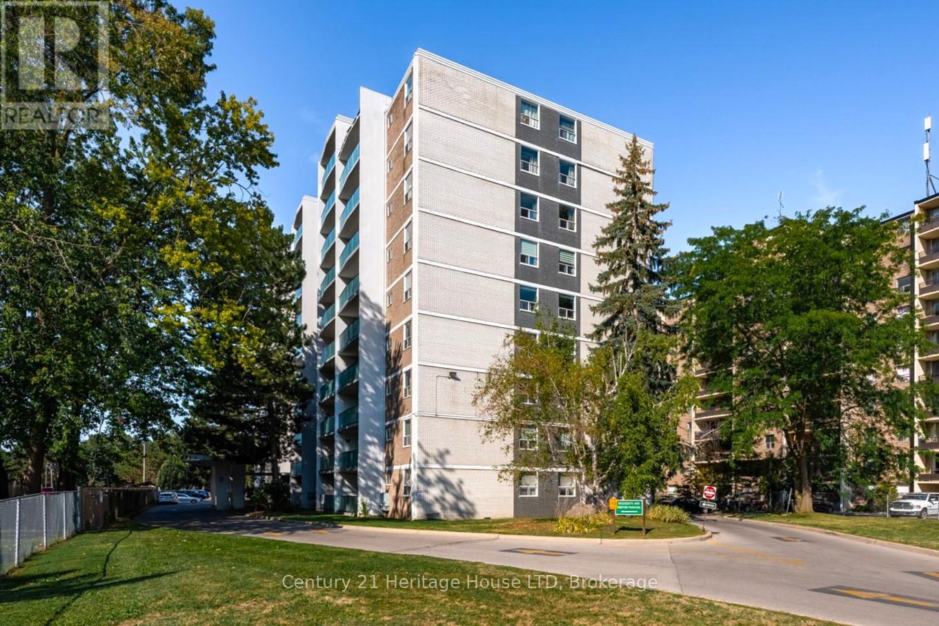 Apartment at 303 - 359 GENEVA STREET, St. Catharines (Fairview)