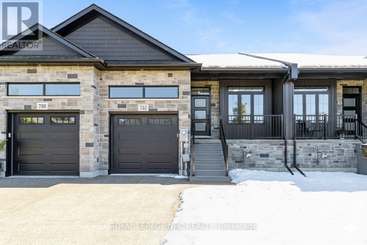 Townhouse at 732 CLARENCE STREET, Port Colborne (Sugarloaf)