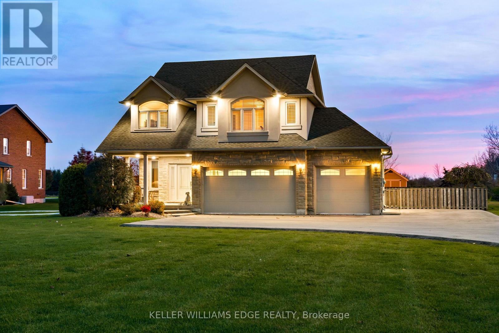 Detached at 8036 SHERIDAN COURT, Grimsby (Grimsby Escarpment)