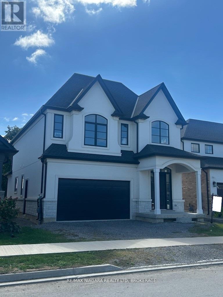 Detached at 21 IVY CRESCENT, Thorold (Confederation Heights)