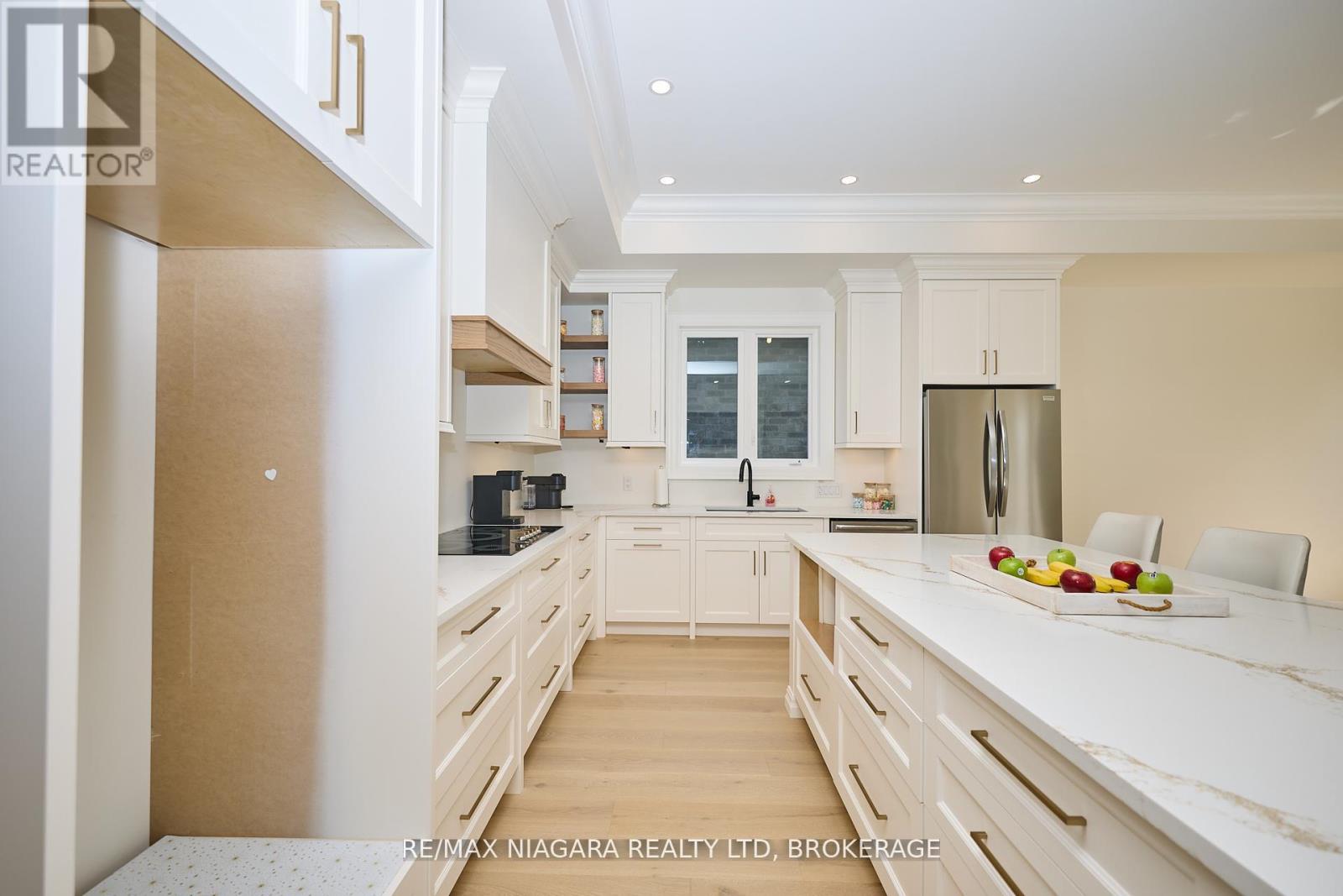 Detached at 21 IVY CRESCENT, Thorold