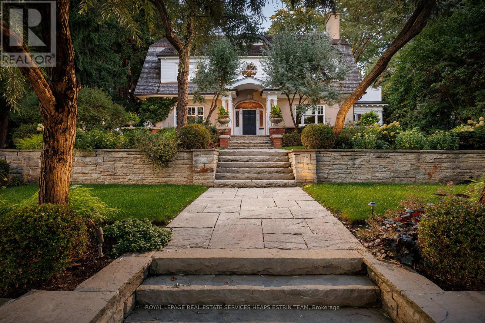 Detached at 75 QUEEN STREET, Guelph (St. George's)