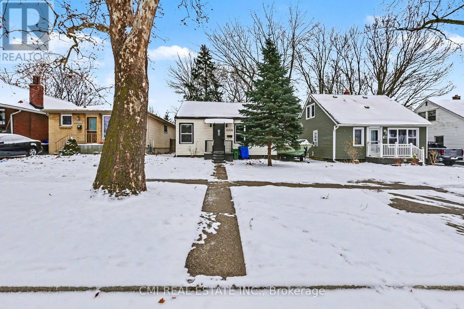 Detached at 1226 WIGLE AVENUE, Windsor