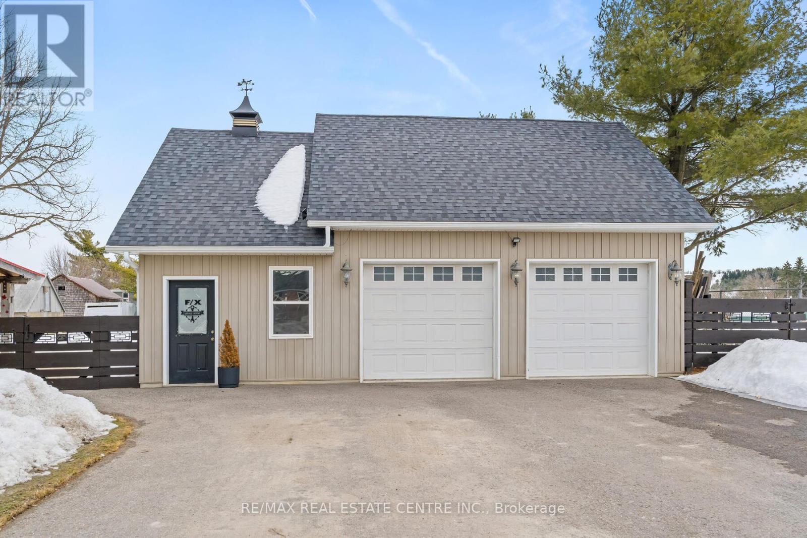 Detached at 6 DUNDAS STREET W, Erin