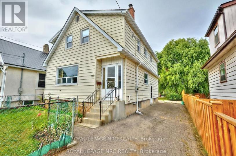 Detached at 223 NIAGARA STREET, St. Catharines (Facer)
