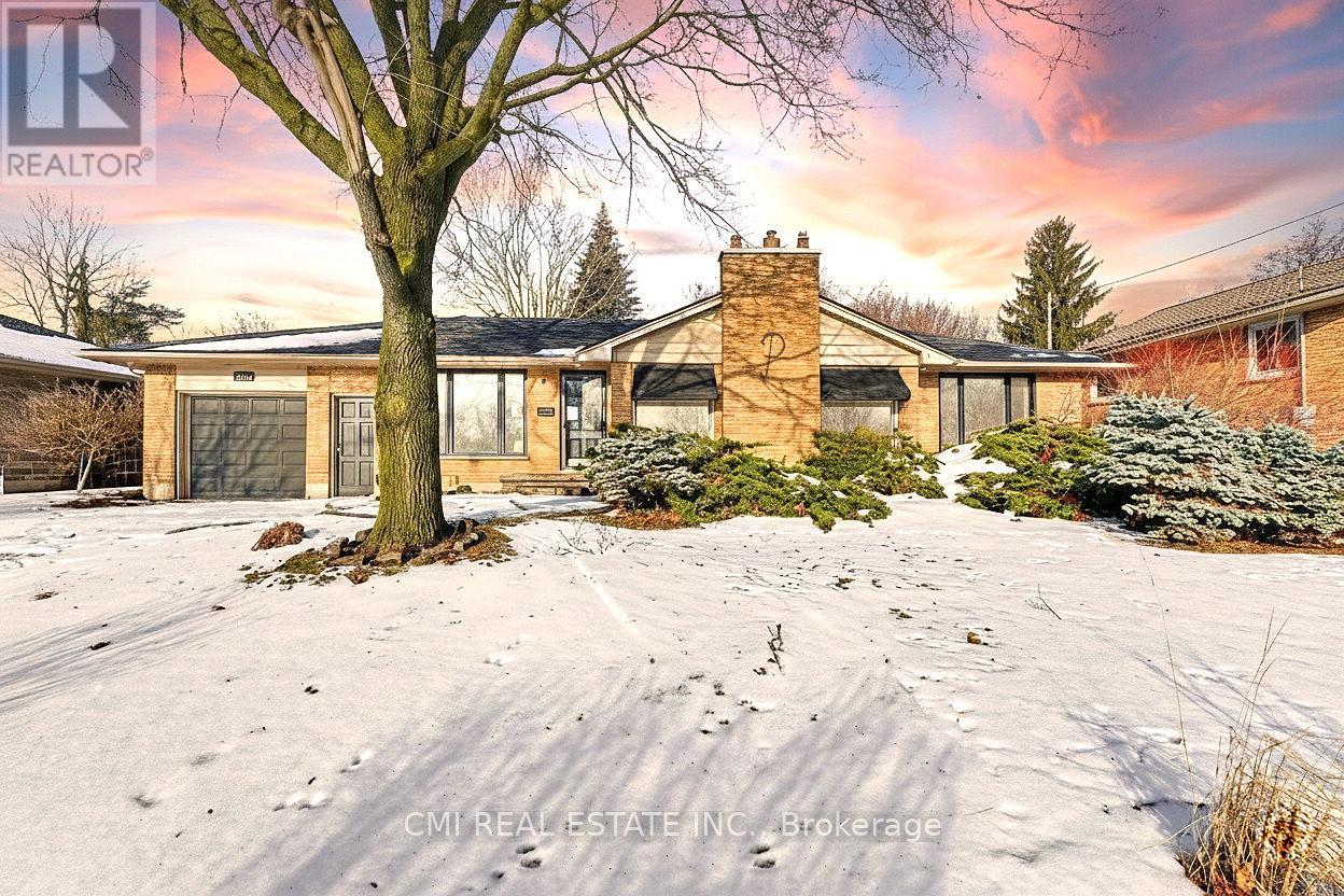 Detached at 645 RIVERSIDE DRIVE, London North (North P)