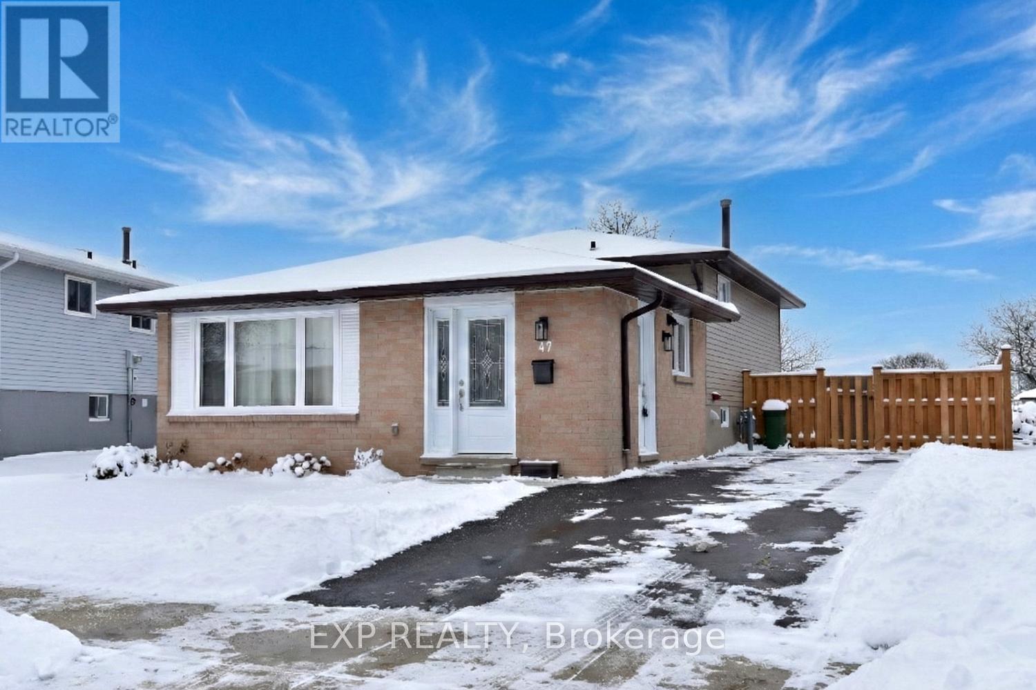 Detached at 47 ODESSA STREET, Hamilton (Stoney Creek Mountain)