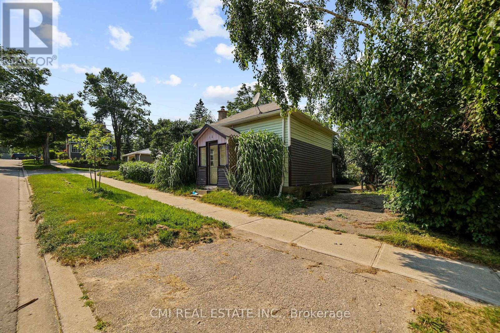 Detached at 120 SECOND AVENUE E, Shelburne
