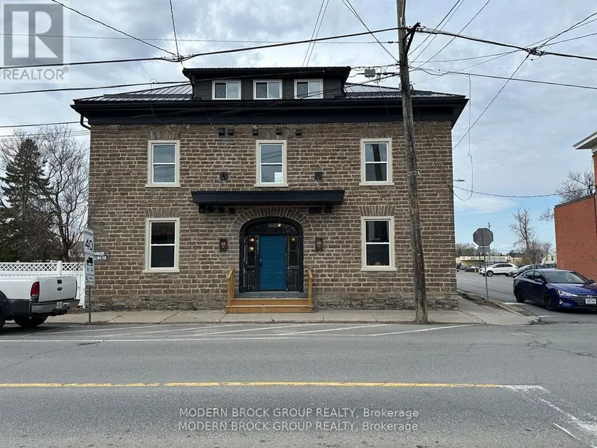 Multiplex at 102 - 5 CLOTHIER STREET W, North Grenville