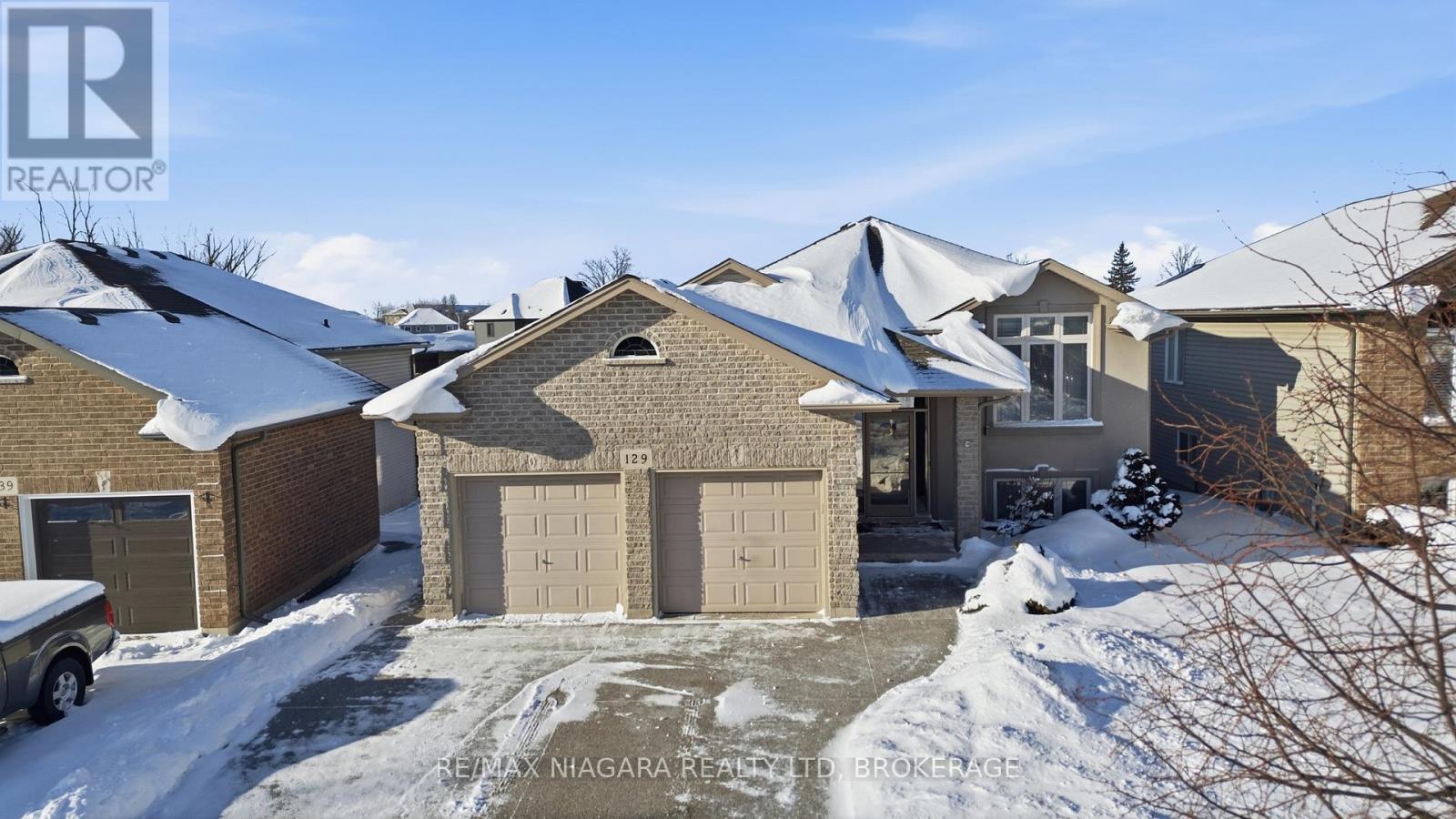 Detached at 129 WELLBROOK AVENUE, Welland (Prince Charles)