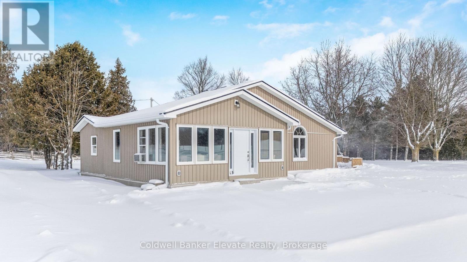 Detached at 262700 VARNEY ROAD, West Grey