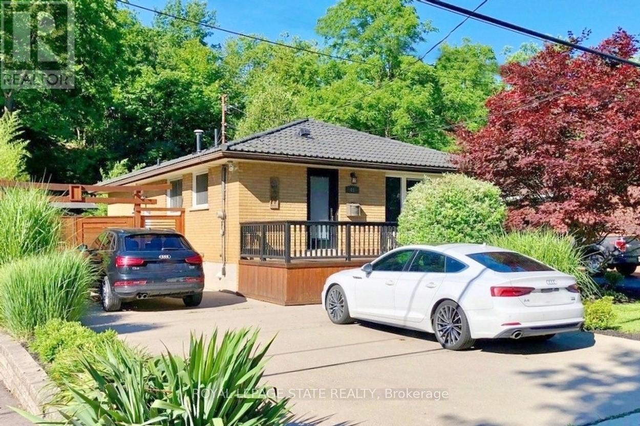 Detached at 41 ANN STREET, Hamilton (Dundas)