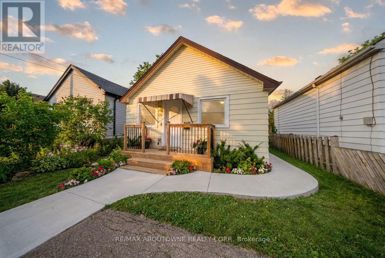 Detached at 435 WAVERLY STREET, Hamilton (McQuesten)