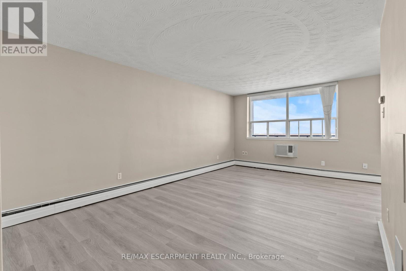 Apartment at 1004 - 359 GENEVA STREET, St. Catharines