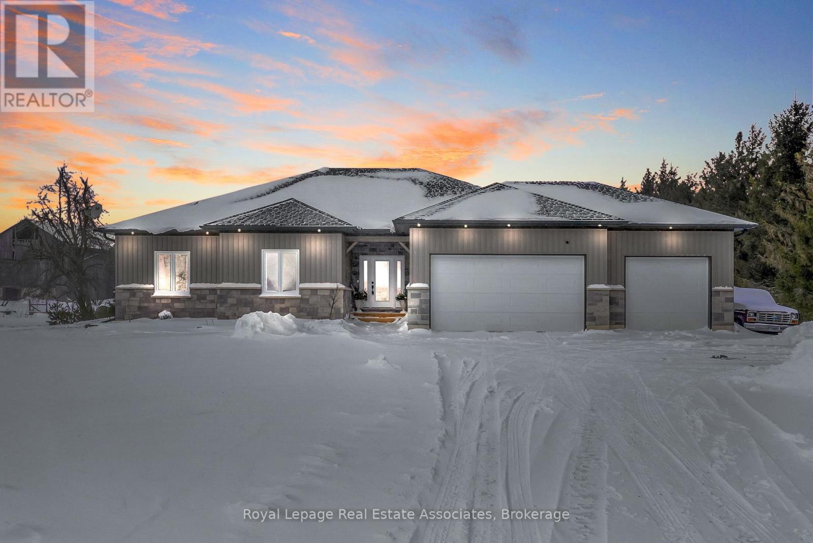 Detached at 706183 COUNTY RD 21, Mulmur