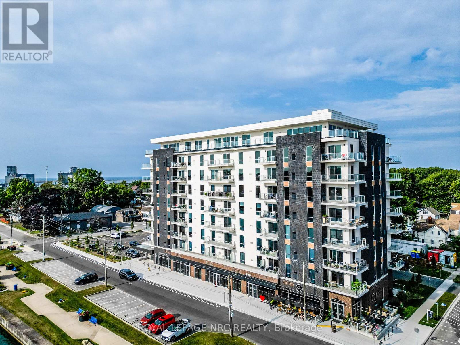 Apartment at 204 - 118 WEST STREET, Port Colborne (Sugarloaf)