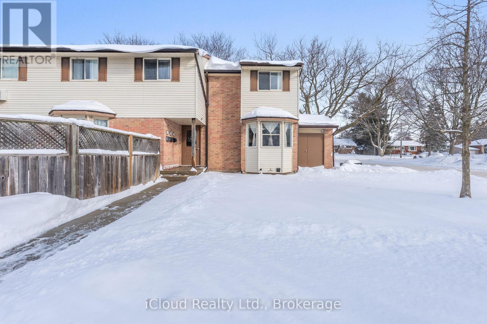 Townhouse at 1 - 40 SILVERCREEK PARKWAY, Guelph (Junction/Onward Willow)