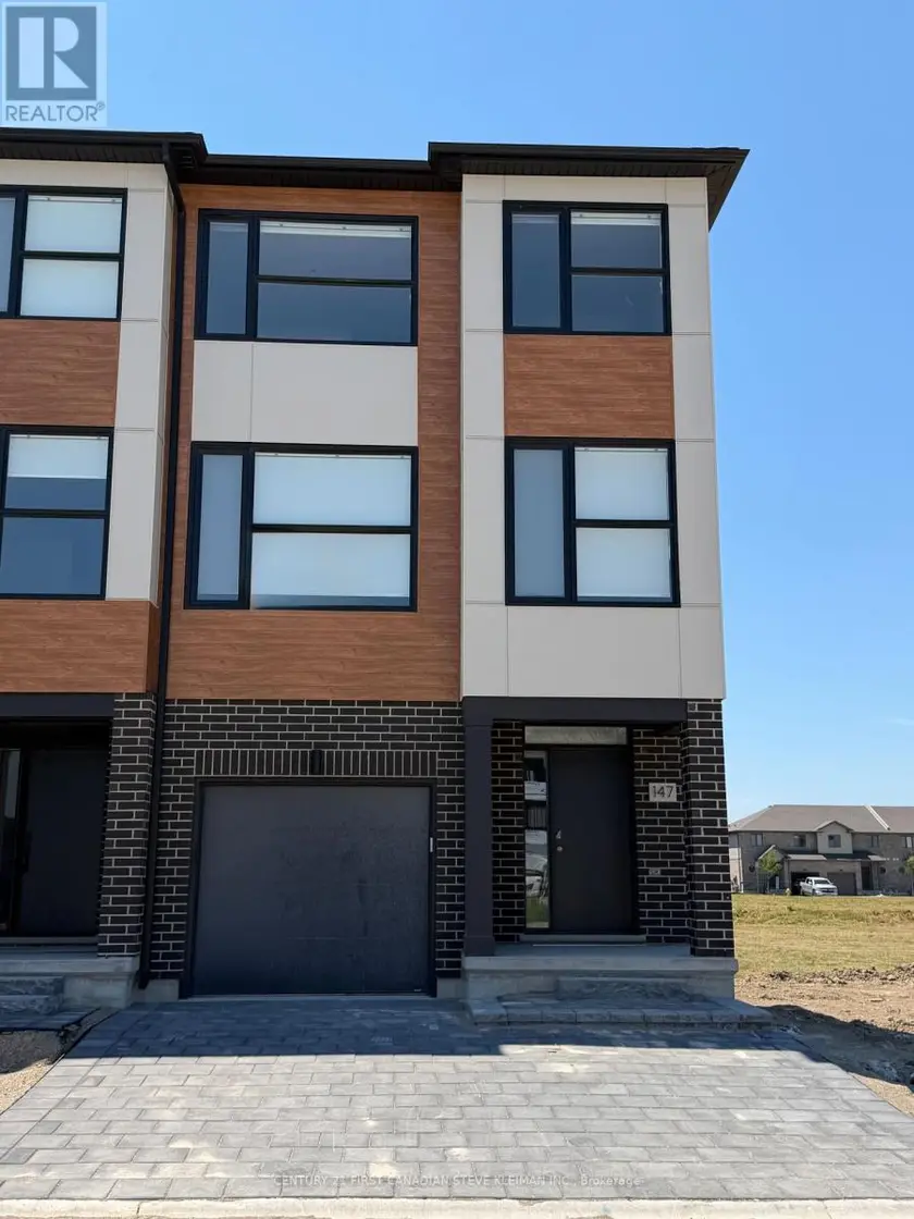 Townhouse at 97 - 2830 TOKALA TRAIL, London