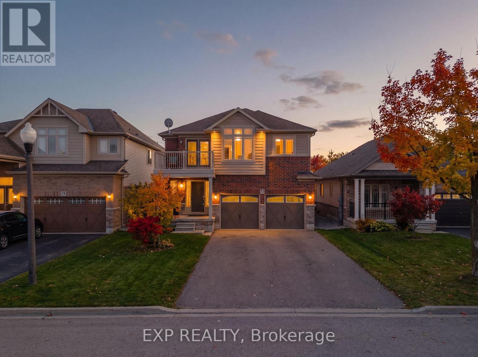 Detached at 23 DOON CREEK STREET, Kitchener