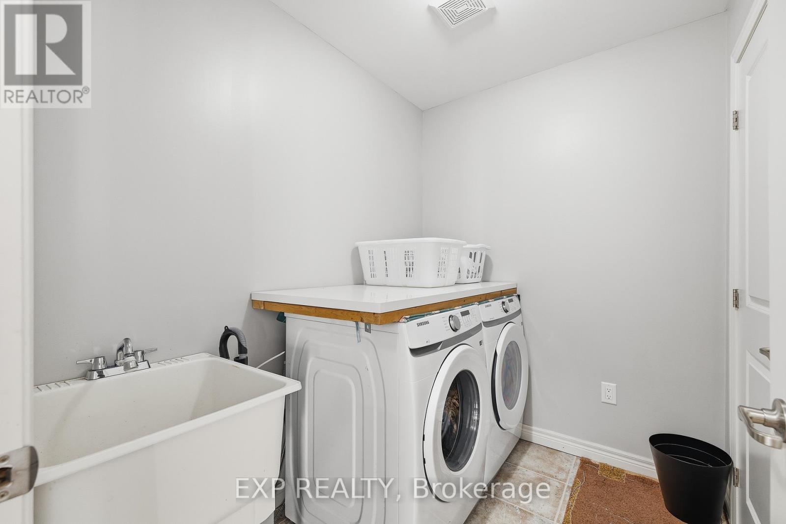 Detached at 23 DOON CREEK STREET, Kitchener