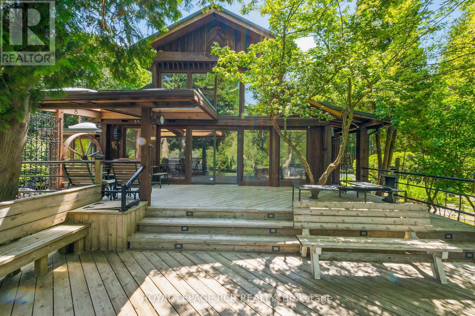Detached at 15 RIVER BLUFF PATH, Guelph/Eramosa