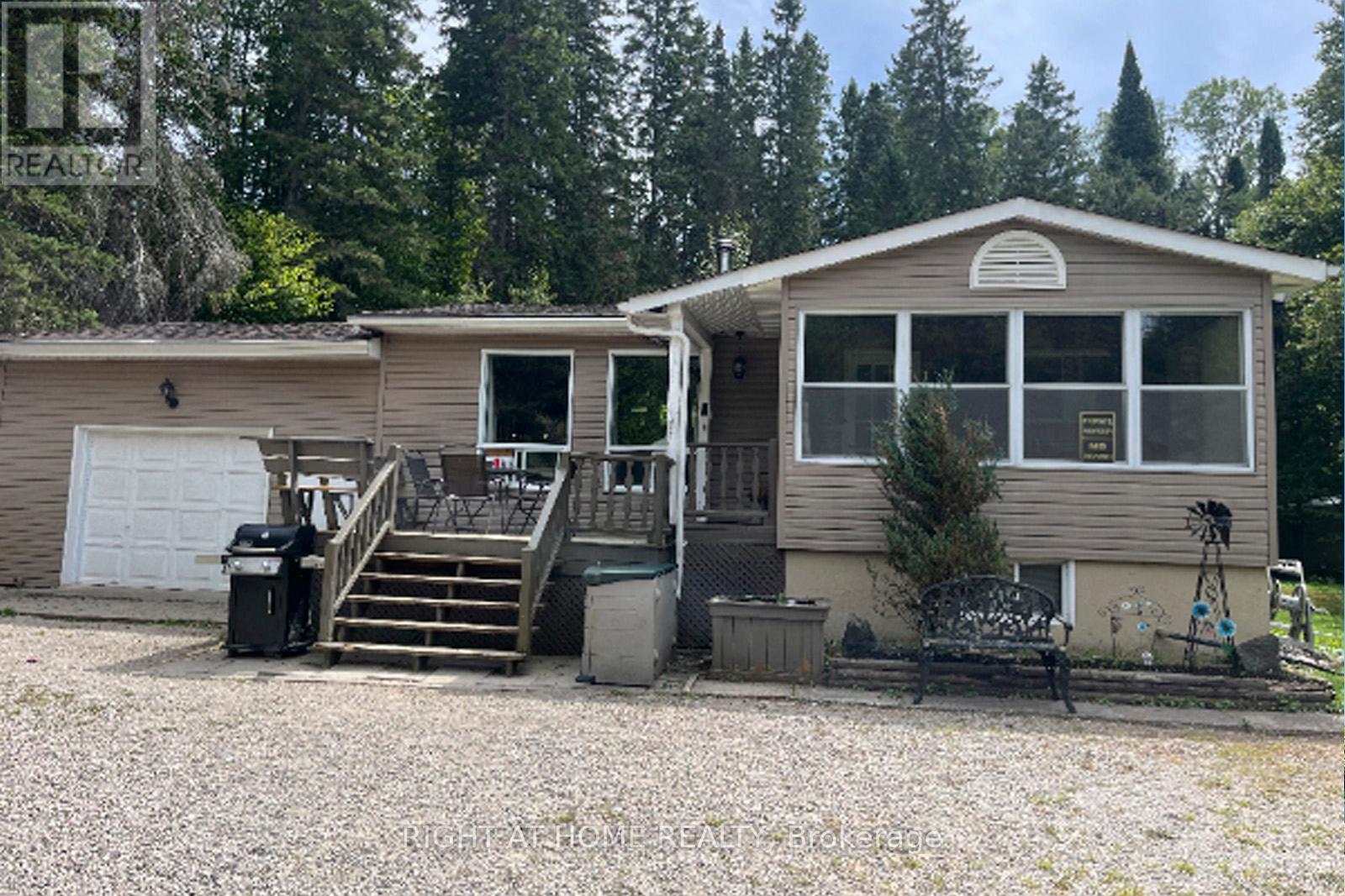 Detached at 524 BALSAM CHUTES ROAD, Huntsville (Stephenson)