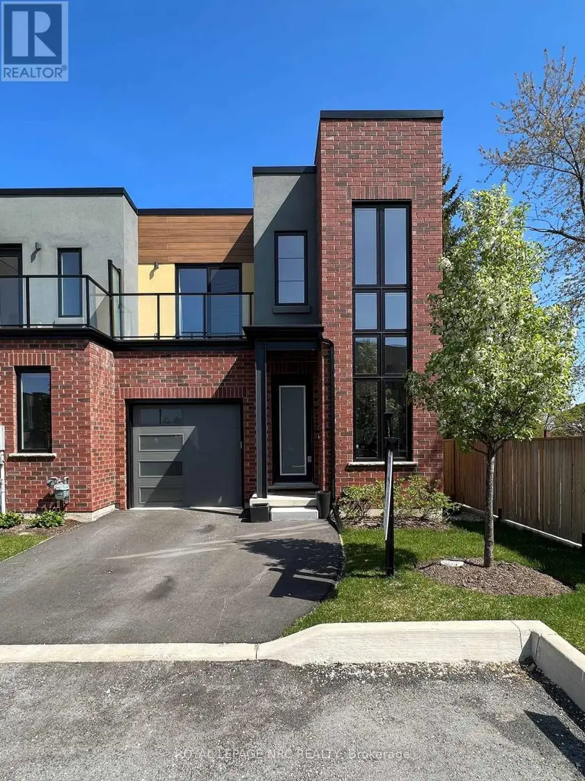 Townhouse at 13 - 1465 STATION STREET, Pelham